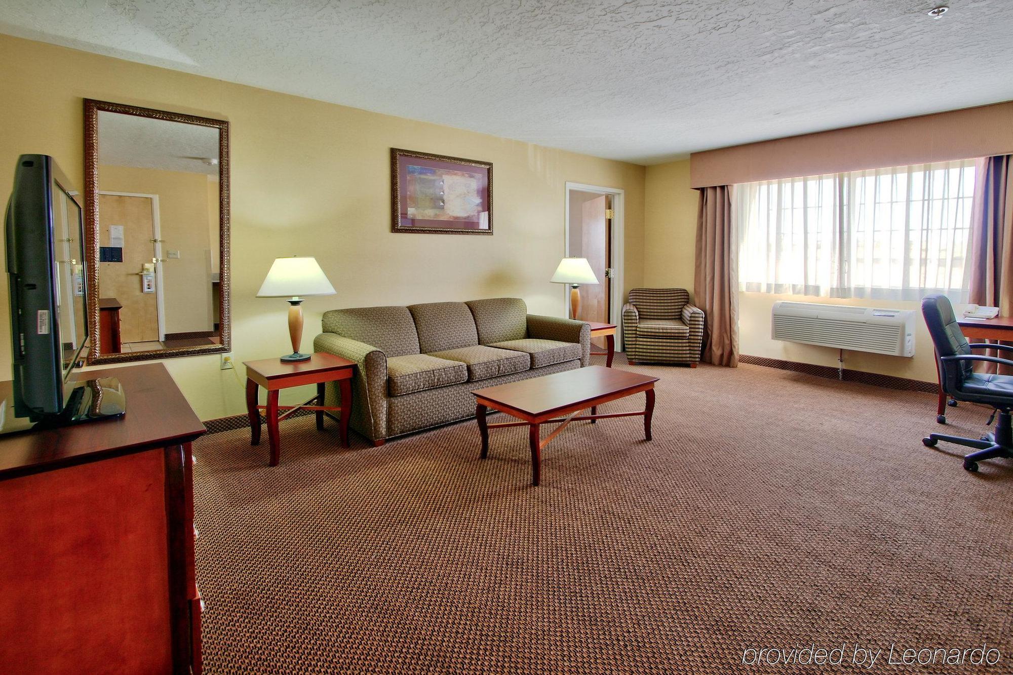 Hotel & Airport By Ihg 3*