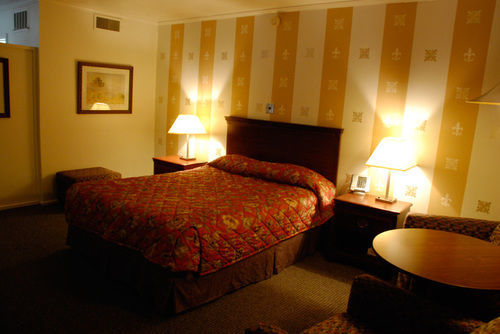Hiway House