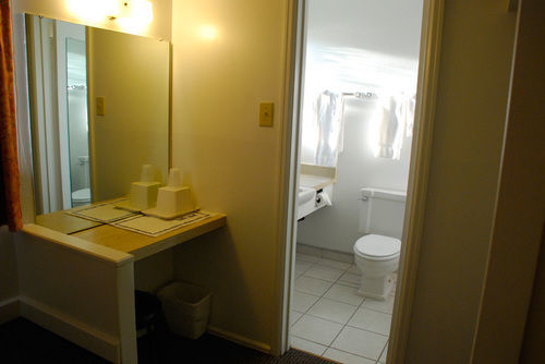 Hiway House 2*