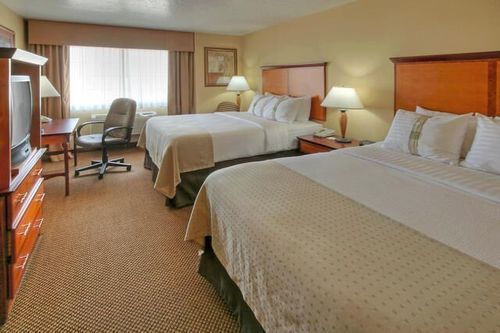 Hotel & Airport By Ihg 3*
