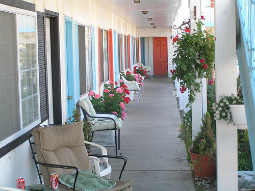 Hiway House Hotel 2*