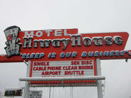 Hiway House Hotel 2*