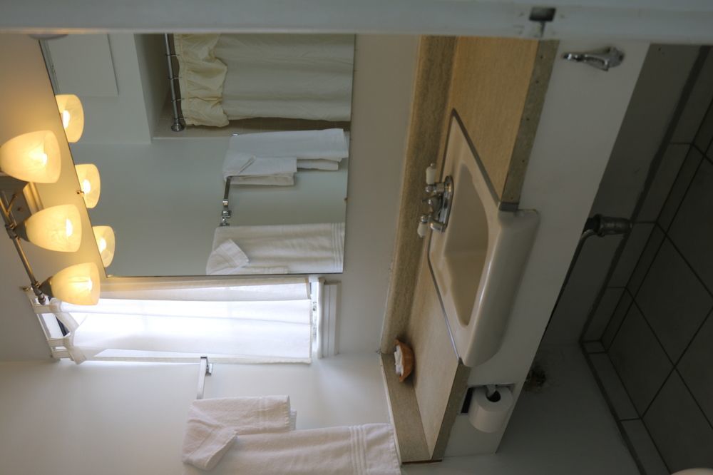 Hiway House Hotel