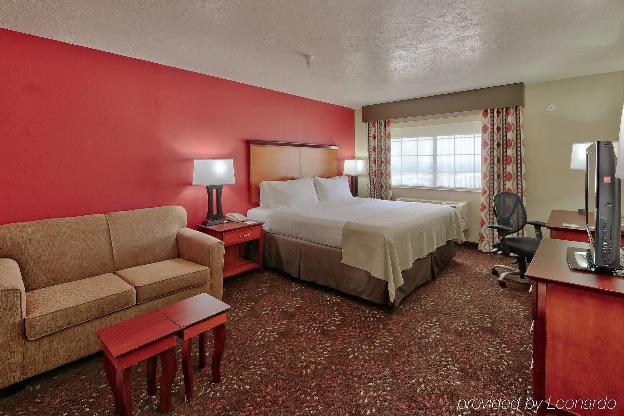 & Airport By Ihg Hotel 3*
