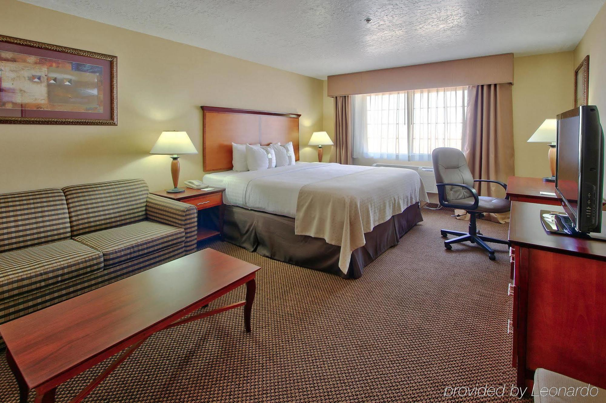 & Airport By Ihg Hotel 3*