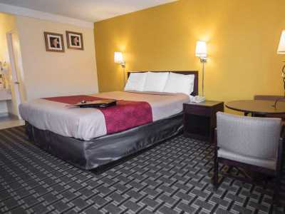 Super 8 By Wyndham Downtown Albuquerque