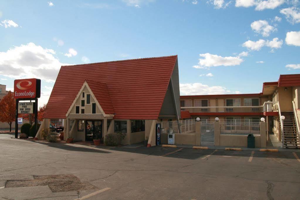 Super 8 By Wyndham Downtown Motel