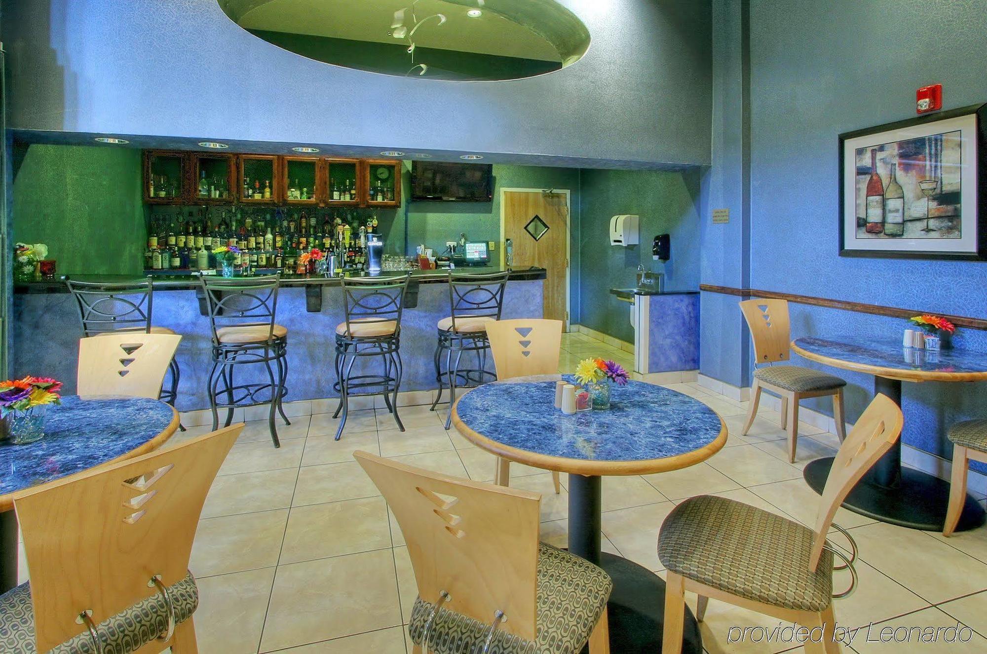 & Airport By Ihg Hotel Albuquerque