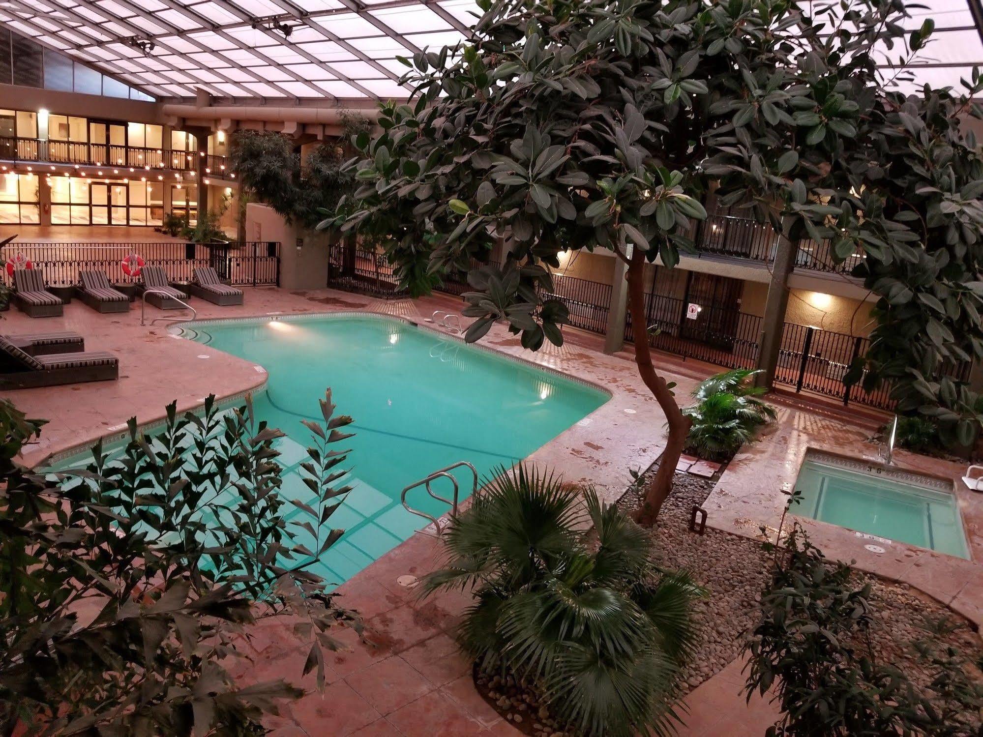 Wyndham & Conference Center Albuquerque