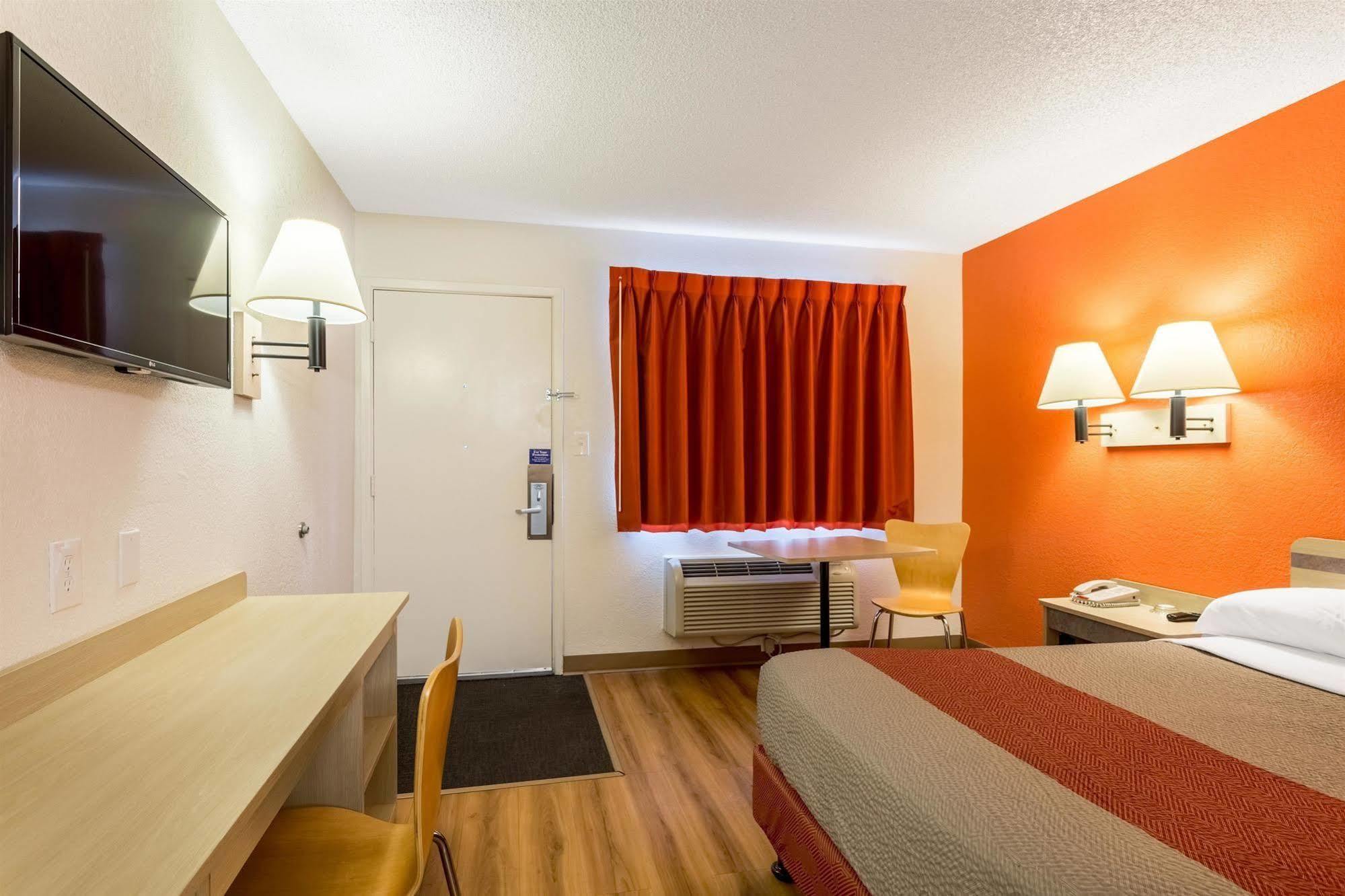 6-albuquerque, Nm - South - Airport Hotel 2*
