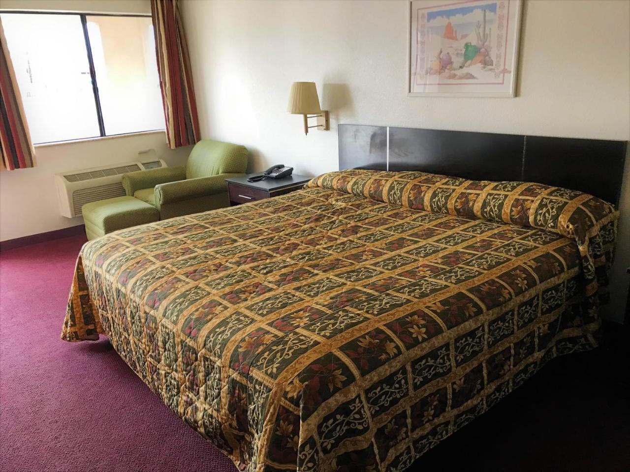Hotel American & 3*