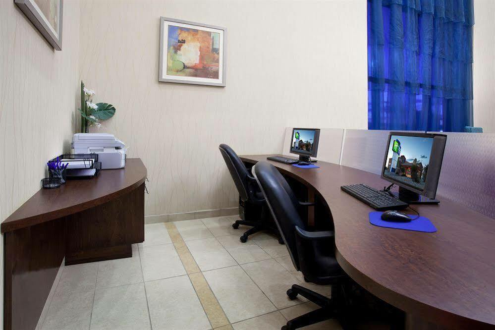 Hotel Express & - North Balloon Fiesta Park By Ihg