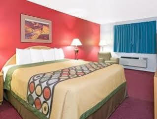 Hotel Super 8 Albuquerque/midtown 2*