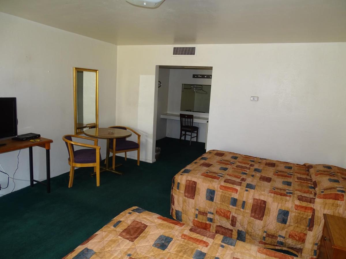 Inn Downtown 2*